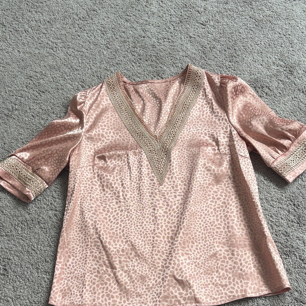 Elegant Pink V-Neck Women's Top